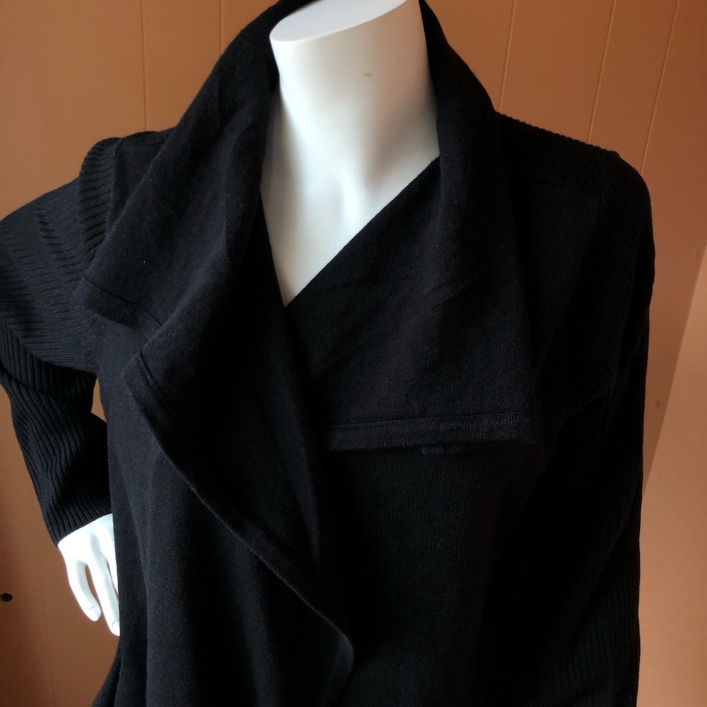 Solid Black Long Cardigan With Pockets - image 2
